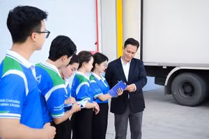  Sinh viên chương trình “Đại học hai giai đoạn” sẽ được trải nghiệm môi trường thực tế tại doanh nghiệp ngay học kỳ đầu tiên của năm nhất để tiếp cận thực tế ngành học. (Ảnh: Trường đại học Văn Hiến)