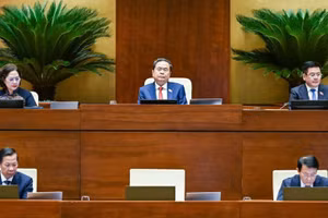 Chủ tịch Quốc hội Trần Thanh Mẫn, các Phó Chủ tịch Quốc hội chủ trì và điều hành phiên họp ngày 7/8. (Ảnh: DUY LINH)
