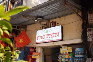 Phở Thìn Bờ Hồ dỡ bỏ mặt bằng sau hơn 70 năm gắn bó