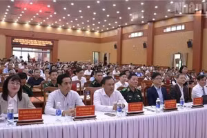 Các đại biểu dự hội nghị.