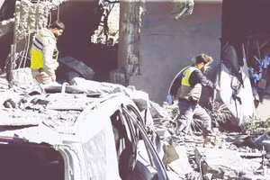 Hiện trường một vụ không kích tại Liban. (Ảnh: TÂN HOA XÃ)