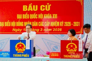Chủ tịch Quốc hội Trần Thanh Mẫn thực hiện bầu cử tại xã Hóc Môn, Thành phố Hồ Chí Minh