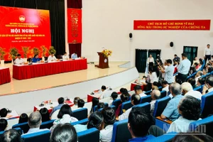 Hội nghị tiếp xúc cử tri với người ứng cử đại biểu Quốc hội khóa XVI trên địa bàn phường Xuân Hòa, phường Bàn Cờ, phường Nhiêu Lộc.