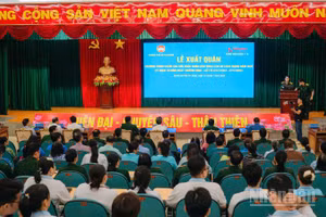 Toàn cảnh buổi lễ.
