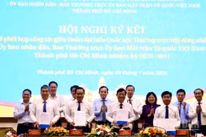 Các cơ quan thực hiện nghi thức ký kết Quy chế phối hợp. 