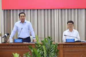 Đồng chí Nguyễn Văn Được, Ủy viên Trung ương Đảng, Chủ tịch Ủy ban nhân dân Thành phố Hồ Chí Minh phát biểu khai mạc hội thảo.