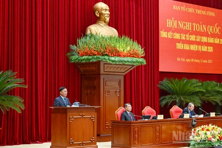Thường trực Ban Bí thư Trần Cẩm Tú phát biểu chỉ đạo Hội nghị toàn quốc Tổng kết công tác tổ chức xây dựng Đảng năm 2025, triển khai nhiệm vụ năm 2026.