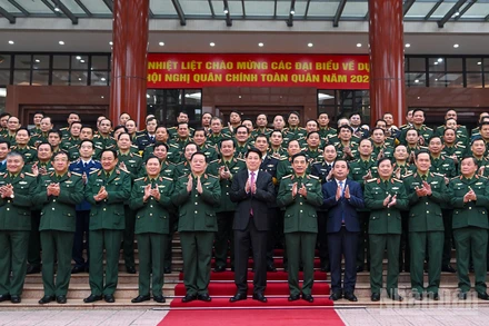 Chủ tịch nước Lương Cường và các đại biểu tại Hội nghị Quân chính toàn quân năm 2025.