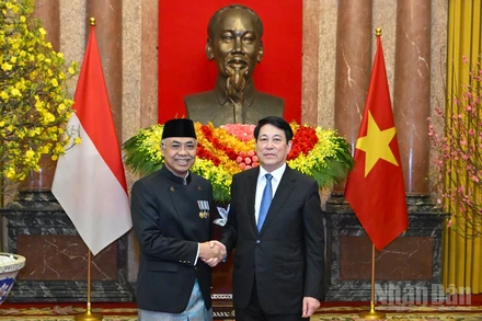 Chủ tịch nước Lương Cường và Đại sứ Indonesia tại Việt Nam Adam Mulawarman Tugio.