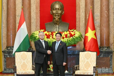 Chủ tịch nước Lương Cường và Chủ tịch Quốc hội Hungary Kover Laszlo.