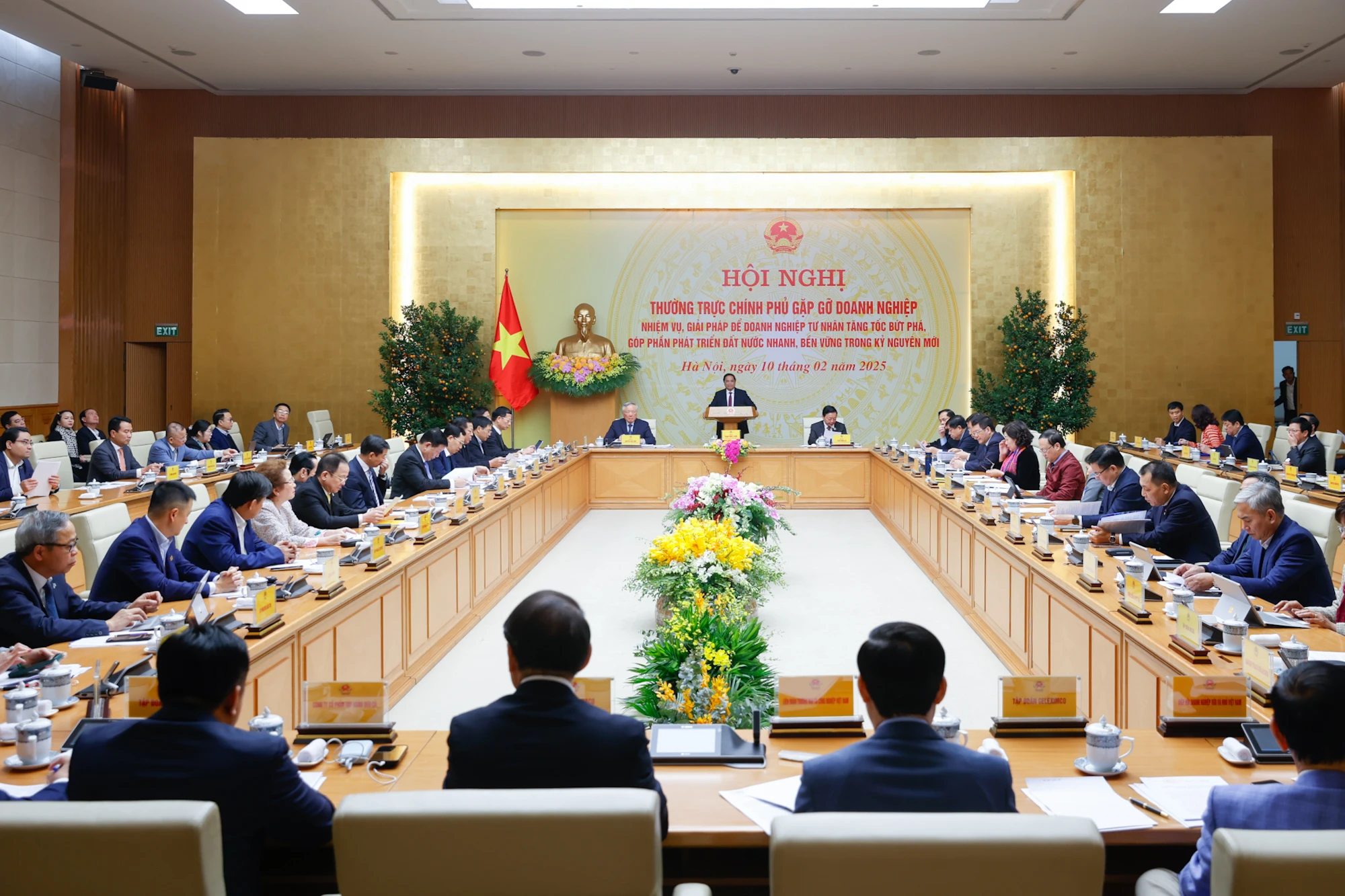 Hội nghị Thường trực Chính phủ gặp gỡ doanh nghiệp. Ảnh: Nhật Bắc