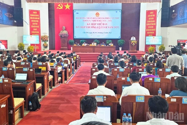 Quang cảnh kỳ họp Hội đồng nhân dân thành phố Cần Thơ.