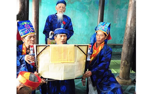 Lễ hội cầu ngư tại làng biển cổ Nam Ô, quận Liên Chiểu, TP Đà Nẵng.