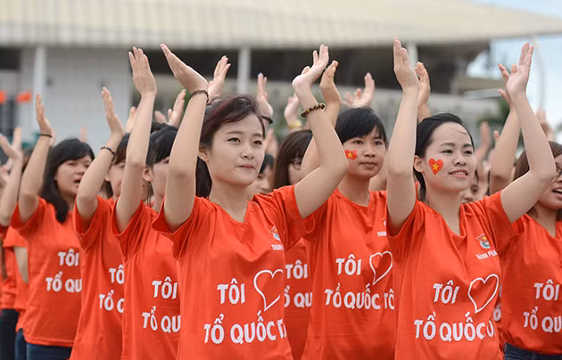 Hàng nghìn đoàn viên, thanh niên hát Quốc ca dưới cờ Tổ quốc ảnh 5 Hàng nghìn đoàn viên, thanh niên hát Quốc ca dưới cờ Tổ quốc ảnh 5