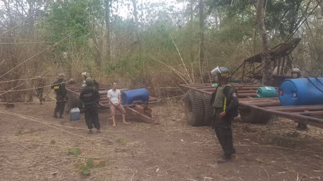 Khám xét nhà và xưởng “trùm” gỗ lậu Phan Hữu Phượng ảnh 4 Khám xét nhà và xưởng “trùm” gỗ lậu Phan Hữu Phượng ảnh 4