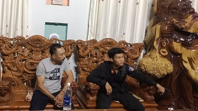 Khám xét nhà và xưởng “trùm” gỗ lậu Phan Hữu Phượng ảnh 2 Khám xét nhà và xưởng “trùm” gỗ lậu Phan Hữu Phượng ảnh 2