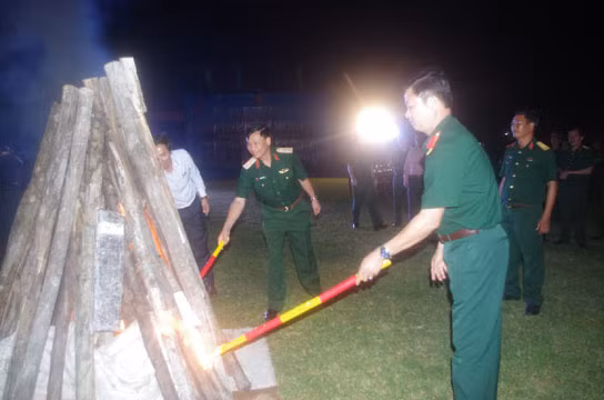 Đến với đảo “Thép” anh hùng ảnh 5