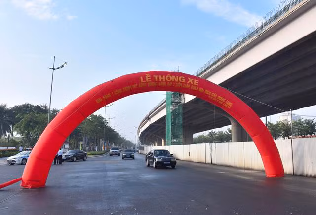 Thông xe đường vành đai 3 đoạn Mai Dịch - cầu Thăng Long ảnh 2
