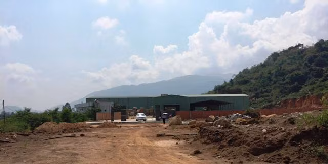 Doanh nghiệp tự ý mở đường giao thông trên đất nông nghiệp ảnh 2