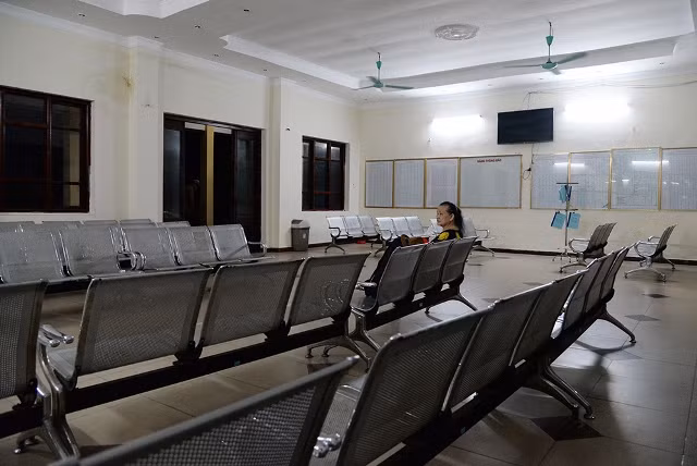 Chuyến tàu “chợ” ảnh 1
