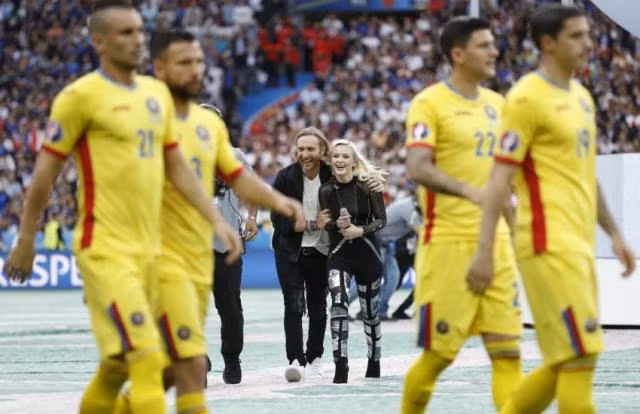 Lễ khai mạc Euro 2016 đậm nét văn hóa và sắc mầu ảnh 5 Lễ khai mạc Euro 2016 đậm nét văn hóa và sắc mầu ảnh 5