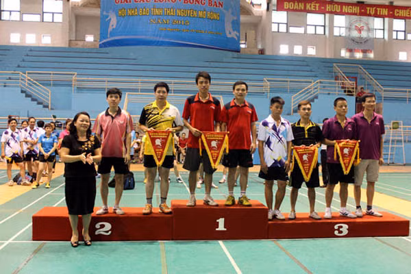 Đội báo Nhân Dân tham dự giải Bóng bàn, cầu lông Hội Nhà báo Hưng Yên và Thái Nguyên mở rộng ảnh 2 Đội báo Nhân Dân tham dự giải Bóng bàn, cầu lông Hội Nhà báo Hưng Yên và Thái Nguyên mở rộng ảnh 2