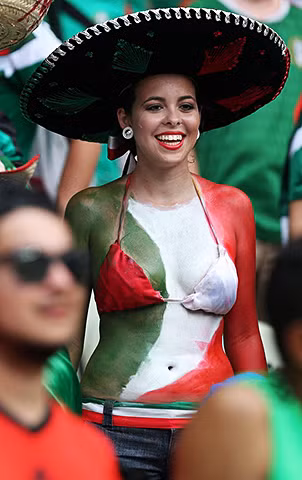 Rực rỡ sắc màu cổ động viên World Cup 2014 ảnh 10