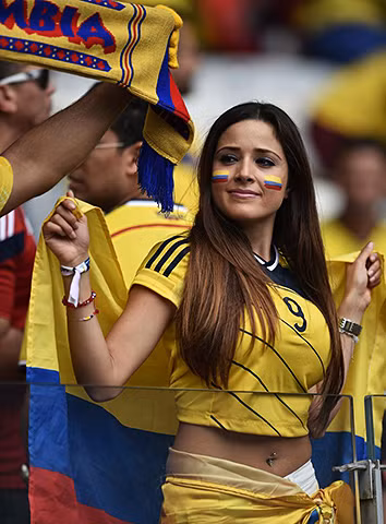 Rực rỡ sắc màu cổ động viên World Cup 2014 ảnh 14