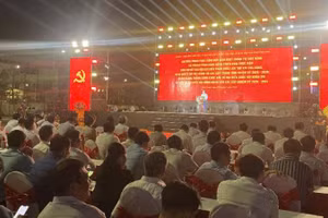 Tỉnh Vĩnh Long phát động thi đua đưa Nghị quyết vào cuộc sống.