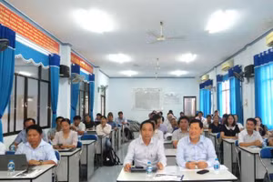 Đại biểu tham dự tại hội thảo bàn về giải pháp phát triển chăn nuôi dê bền vững.