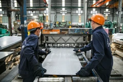 Sản xuất công nghiệp tăng trưởng tích cực. (Ảnh: THÀNH ĐẠT)