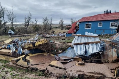 Nhiều ngôi nhà tại tỉnh Eastern Cape, Nam Phi, bị mưa lớn và lũ lụt tàn phá. (Ảnh: Chính quyền tỉnh Eastern Cape, Nam Phi/Tân Hoa Xã)