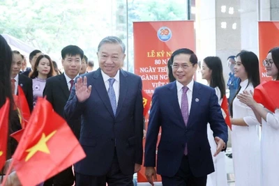 Chặng đường 80 năm vẻ vang của nền ngoại giao Việt Nam vì sự nghiệp đấu tranh, bảo vệ và xây dựng đất nước 