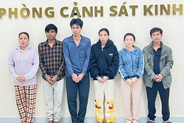 Các bị can tại cơ quan chức năng. (Ảnh: Công an cung cấp)