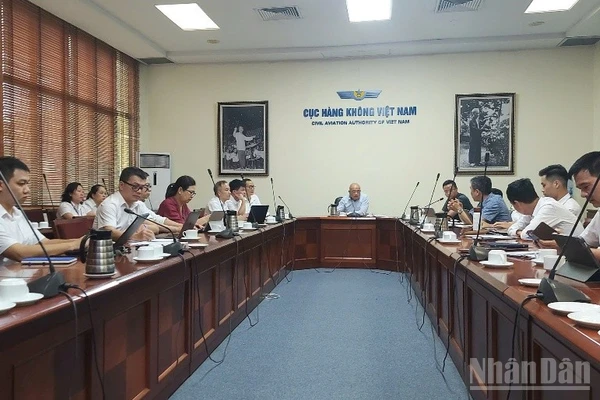 Cục Hàng không Việt Nam họp triển khai phương án chống bão số 3.