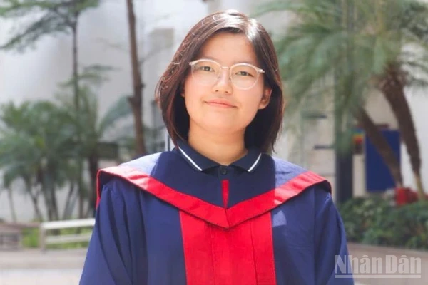 Tân sinh viên Trương Thị Hồng Hạnh từ Thành phố Hồ Chí Minh, sinh viên Việt Nam đầu tiên nhận học bổng toàn phần Vice-Chancellor’s ASEAN Awards tại Đại học Monash.