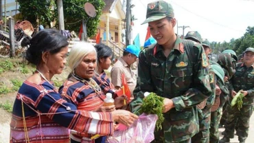 Tăng cường và giữ vững sự lãnh đạo của Đảng đối với lực lượng vũ trang Quân khu 5, xây dựng Đảng bộ trong sạch, vững mạnh tiêu biểu.