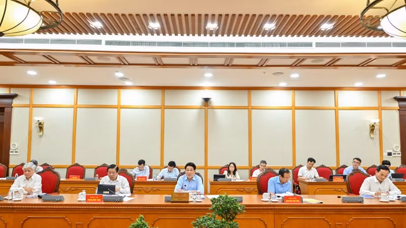 Tổ công tác của Bộ Chính trị làm việc với Ban Thường vụ Tỉnh ủy Cao Bằng và Ban Thường vụ Thành ủy Huế. (Ảnh: Thủy Nguyên)