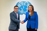 Đại sứ Việt Nam tại Áo, Trưởng phái đoàn thường trực Việt Nam tại Liên hợp quốc và các tổ chức quốc tế tại Vienna Vũ Lê Thái Hoàng và Giám đốc điều hành UNODC kiêm Tổng giám đốc văn phòng Liên hợp quốc tại Vienna, Ghada Waly.