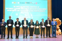 Các diễn giả tham dự Hội thảo quốc tế "Phát triển kinh tế bền vững và quản trị kinh doanh: Cơ hội và thách thức tại các thị trường cận biên toàn cầu" (SEDBM-2025).