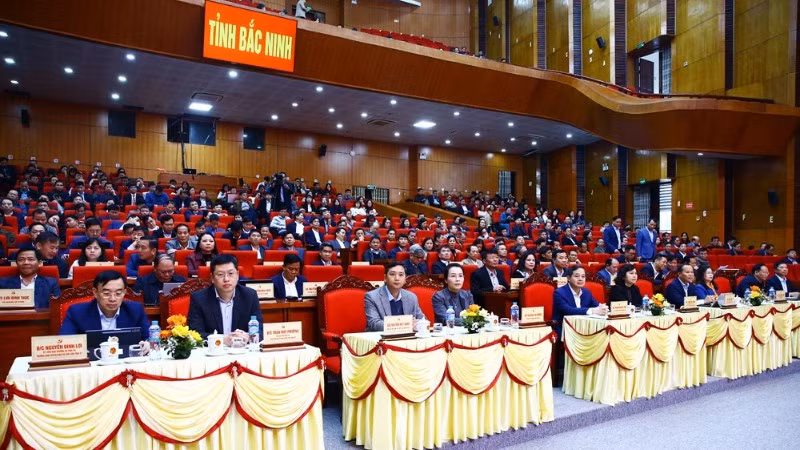 Các đại biểu tham dự tại điểm cầu chính của tỉnh Bắc Ninh.