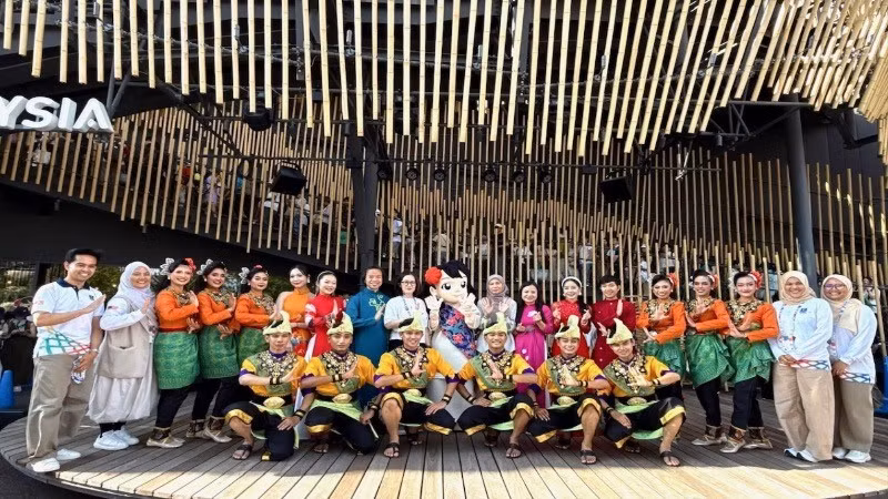 Chương trình giao lưu văn hóa nghệ thuật giữa Nhà triển lãm Việt Nam và Nhà triển lãm Malaysia. 