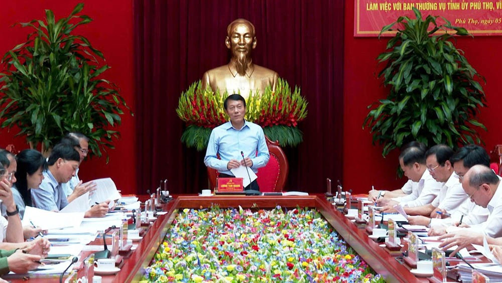 Bộ trưởng Lương Tam Quang phát biểu ý kiến tại buổi làm việc với lãnh đạo ba tỉnh Phú Thọ, Vĩnh Phúc và Hòa Bình.
