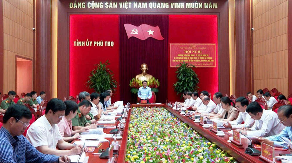 Quang cảnh buổi làm việc. 9.jpg