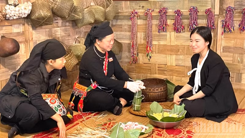 "Hương vị quê nhà" là một trong những nội dung gợi mở để người tham gia chia sẻ câu chuyện gia đình. 