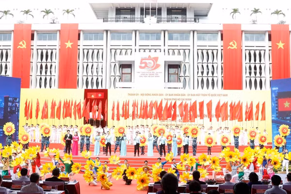 Chương trình nghệ thuật tại lễ kỷ niệm. (Ảnh: Thống Nhất/TTXVN)