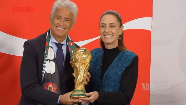 [Video] Đề xuất rút ngắn năm học vì World Cup gây tranh cãi tại Mexico 