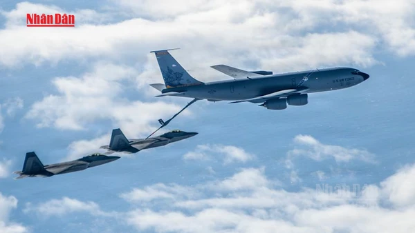 [Video] Bốn binh sĩ Mỹ thiệt mạng trong vụ rơi máy bay tiếp dầu tại Iraq 