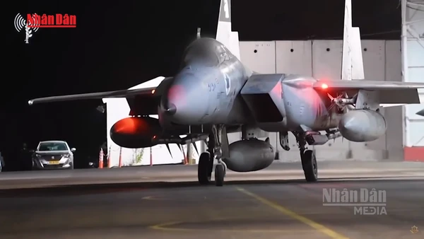 [Video] Israel không kích các cơ sở liên quan chương trình hạt nhân Iran 
