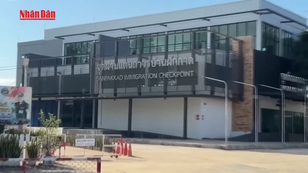 [Video] Thái Lan – Campuchia tiếp tục đàm phán hòa bình, giao tranh chưa hạ nhiệt 